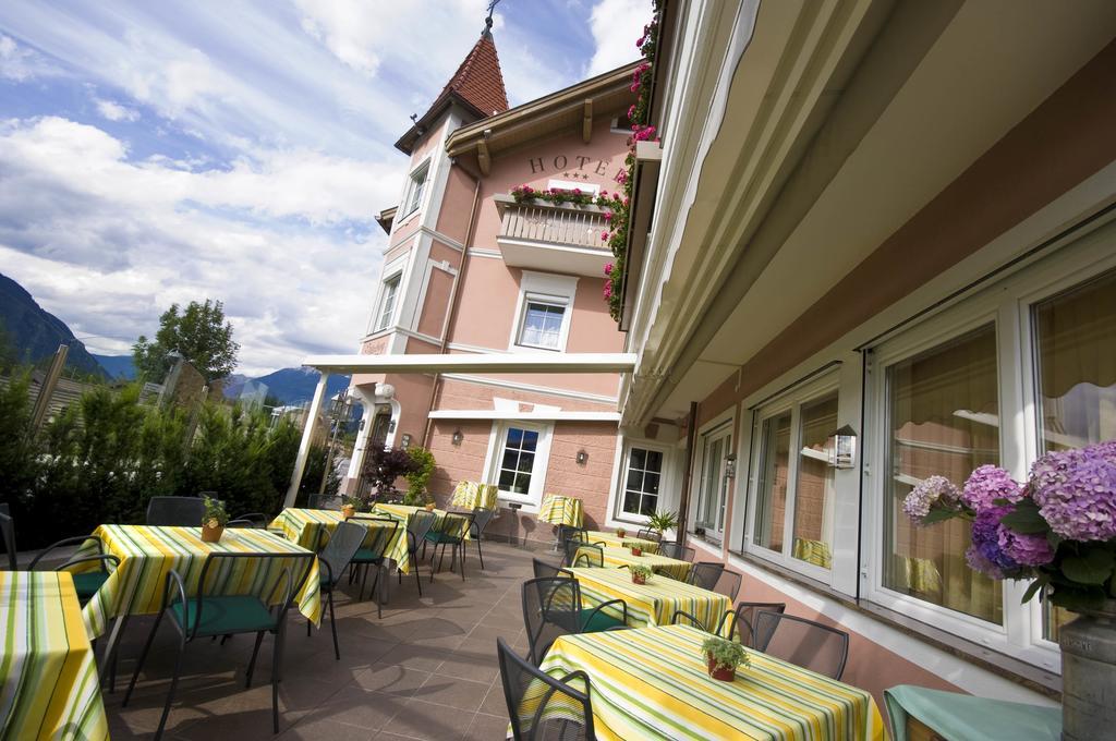 Hotel Blitzburg Brunico Esterno foto