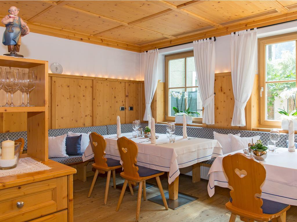 Hotel Blitzburg Brunico Esterno foto