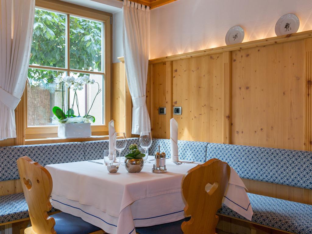 Hotel Blitzburg Brunico Esterno foto