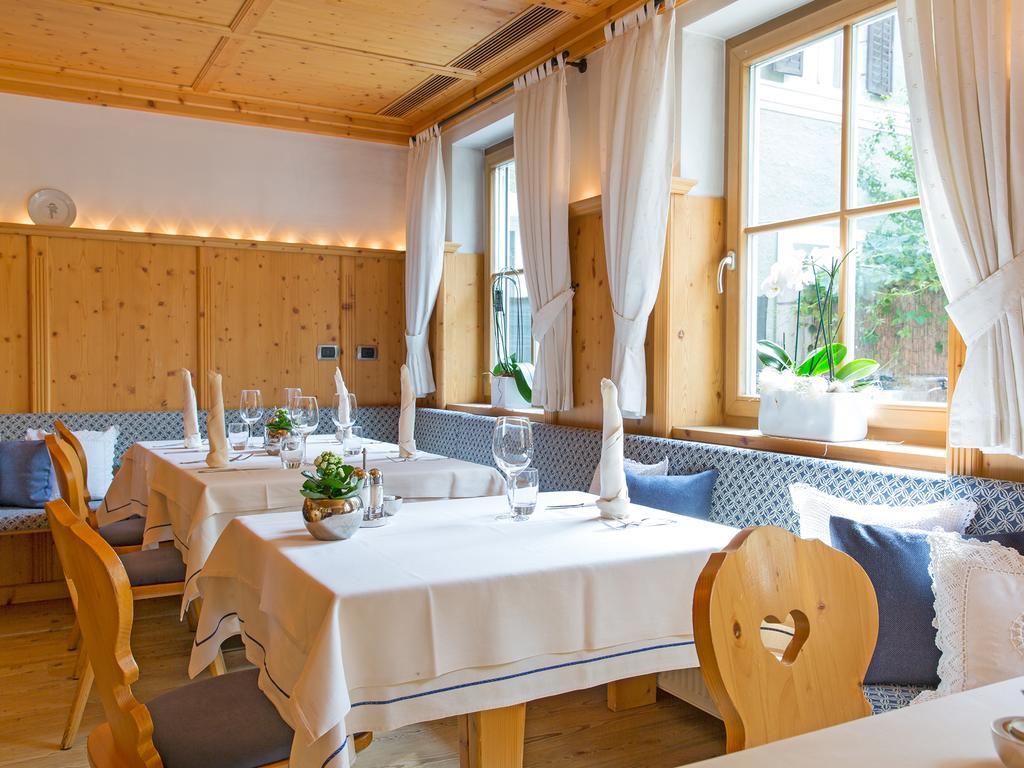 Hotel Blitzburg Brunico Esterno foto